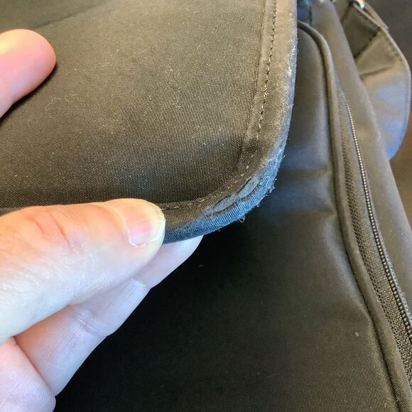 Kate Spade Messenger Laptop Bag🗽🏁🌹 - Picture 8 of 11